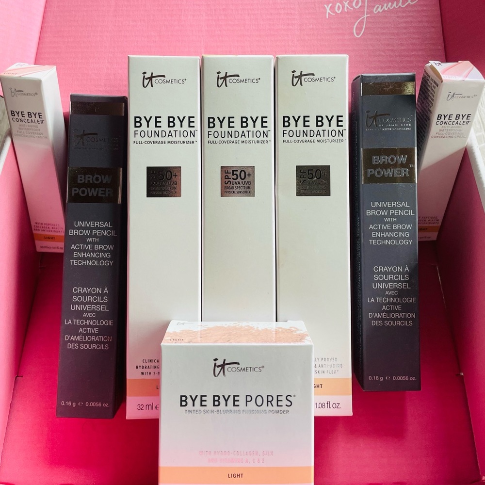 It Cosmetics Foundation, concealer, brow power, pores